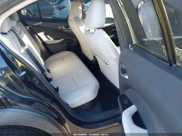 JTHP9JBH3M2051367 2021 LEXUS UX - Image 8