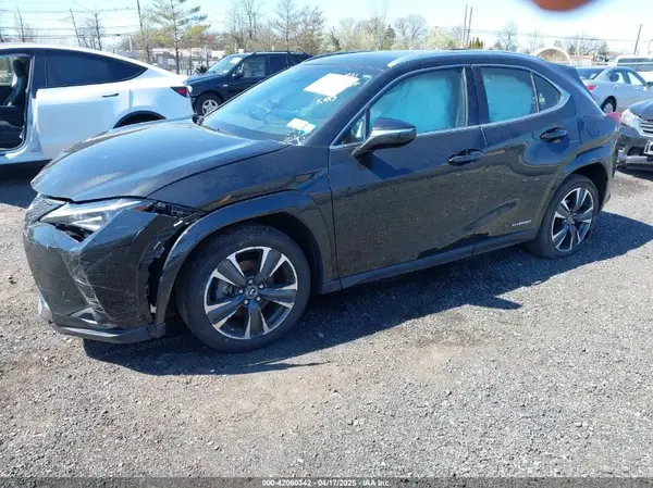JTHP9JBH3N2054478 2022 LEXUS UX - Image 2