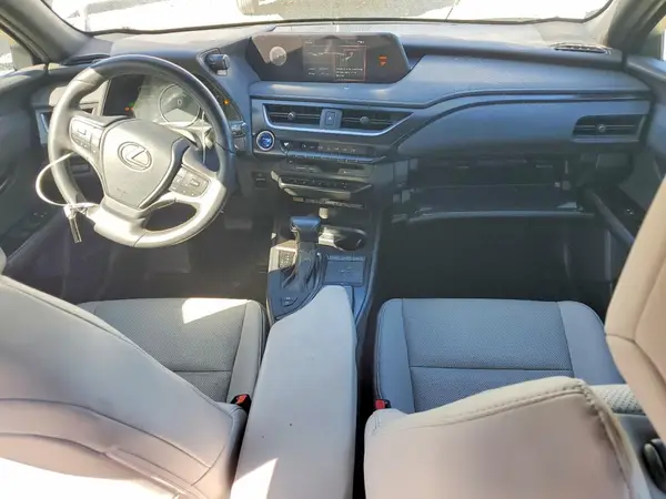 JTHP9JBH3N2062435 2022 LEXUS UX - Image 8