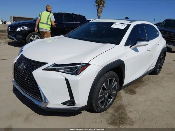 JTHP9JBH4M2042077 2021 LEXUS UX - Image 2