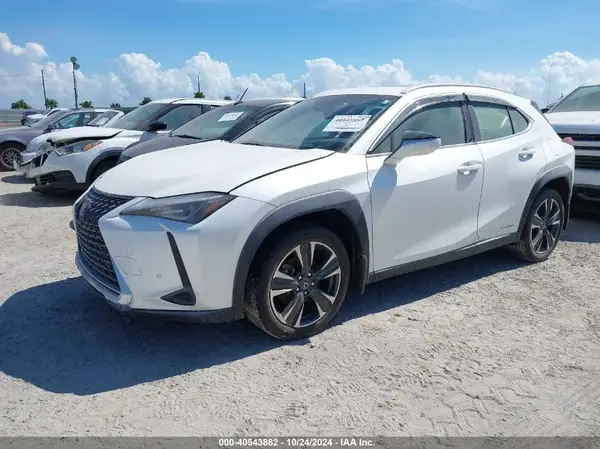 JTHP9JBH4M2044900 2021 LEXUS UX - Image 2