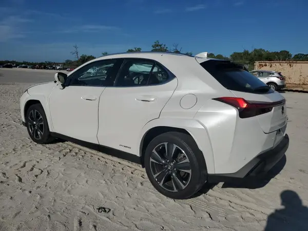 JTHP9JBH4N2059804 2022 LEXUS UX - Image 2
