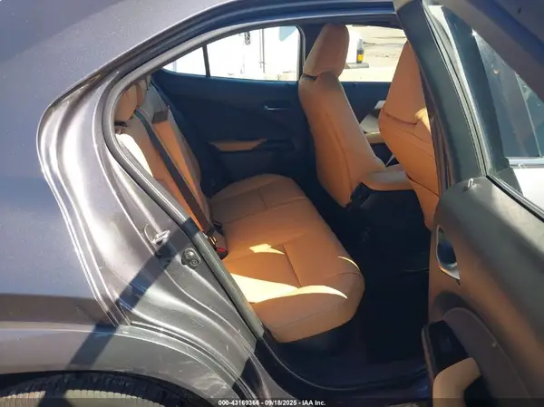 JTHP9JBH4R2076320 2024 LEXUS UX - Image 8