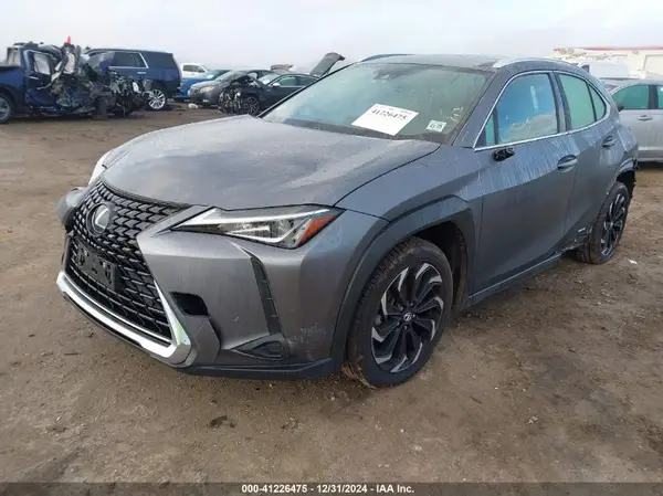 JTHP9JBH5L2023035 2020 LEXUS UX - Image 2