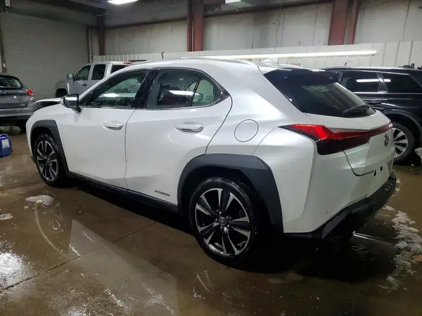 JTHP9JBH5M2041018 2021 LEXUS UX - Image 2