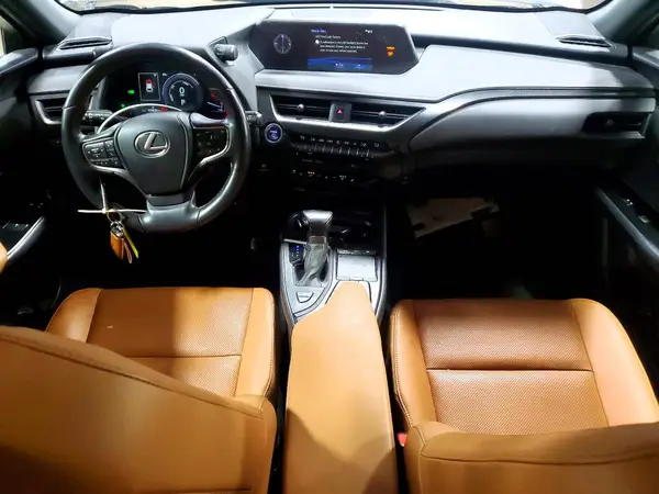 JTHP9JBH5M2041018 2021 LEXUS UX - Image 8
