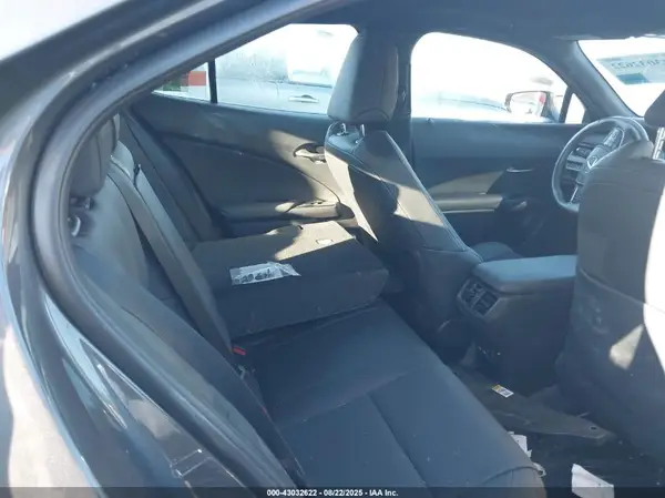 JTHP9JBH5N2055387 2022 LEXUS UX - Image 8