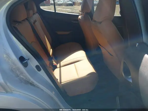 JTHP9JBH5P2065078 2023 LEXUS UX - Image 8