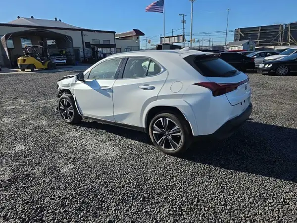 JTHP9JBH5P2067865 2023 LEXUS UX - Image 2