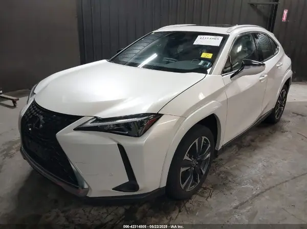 JTHP9JBH5R2071157 2024 LEXUS UX - Image 2