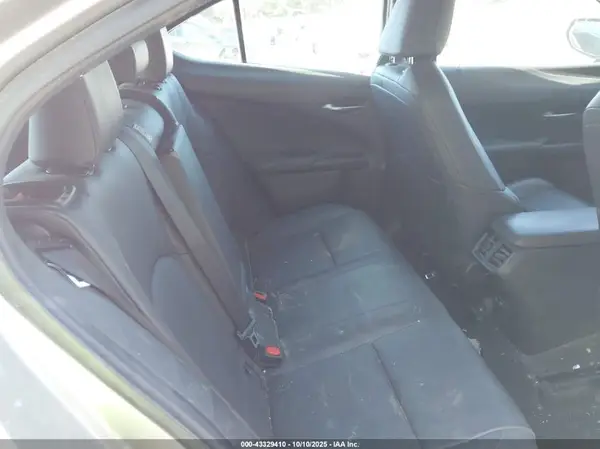 JTHP9JBH6L2027143 2020 LEXUS UX - Image 8