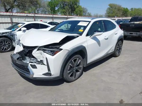 JTHP9JBH6L2031919 2020 LEXUS UX - Image 2