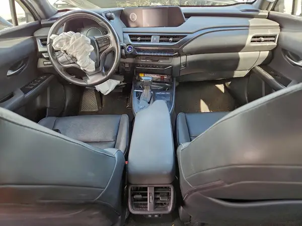 JTHP9JBH6L2032374 2020 LEXUS UX - Image 8