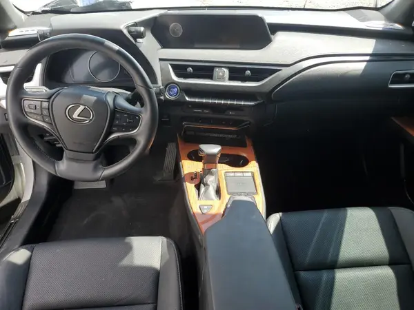 JTHP9JBH6M2050326 2021 LEXUS UX - Image 8