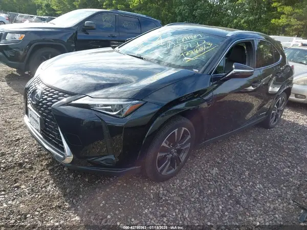JTHP9JBH6N2060842 2022 LEXUS UX - Image 2
