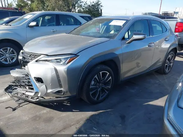 JTHP9JBH7L2026860 2020 LEXUS UX - Image 2