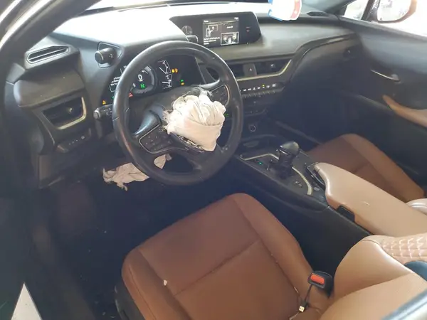 JTHP9JBH7M2052361 2021 LEXUS UX - Image 8