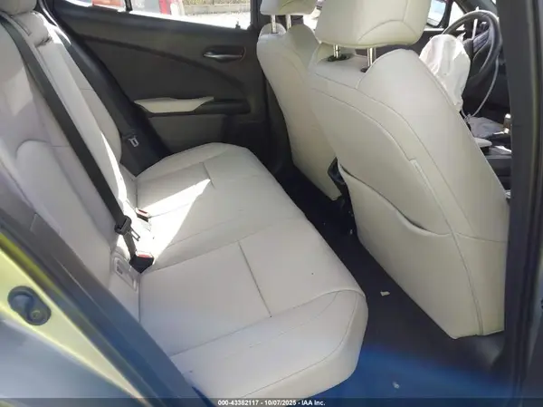 JTHP9JBH7P2064515 2023 LEXUS UX - Image 8