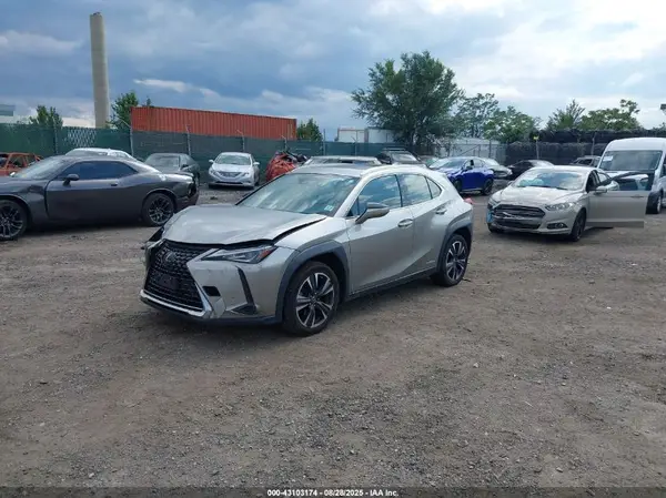 JTHP9JBH8L2023644 2020 LEXUS UX - Image 2