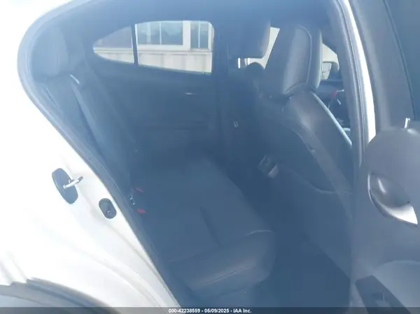 JTHP9JBH8L2033378 2020 LEXUS UX - Image 8