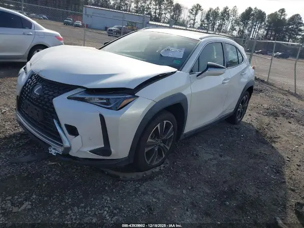 JTHP9JBH8M2042695 2021 LEXUS UX - Image 2