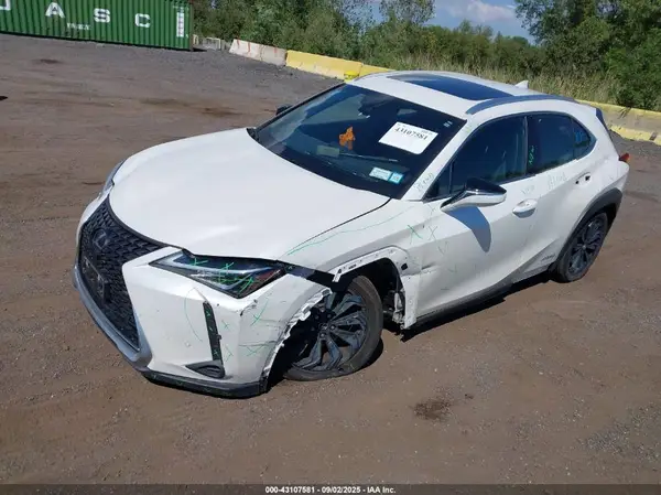 JTHP9JBH8M2051705 2021 LEXUS UX - Image 2