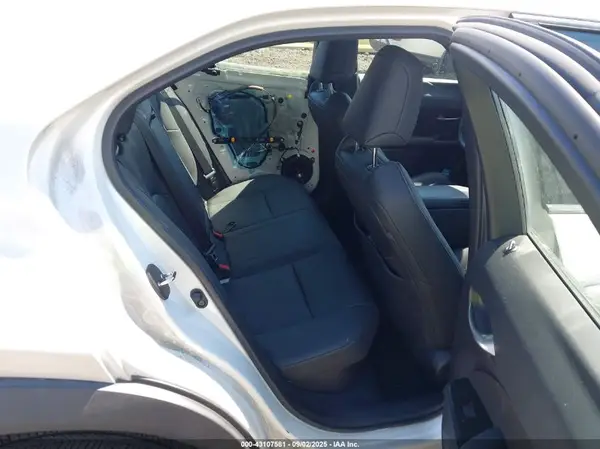 JTHP9JBH8M2051705 2021 LEXUS UX - Image 8
