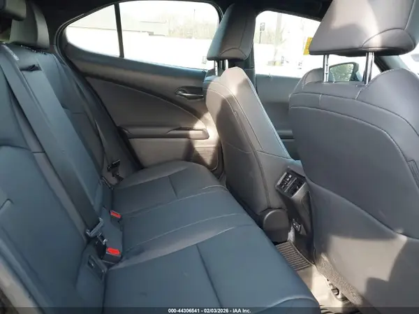 JTHP9JBH8R2076675 2024 LEXUS UX - Image 8