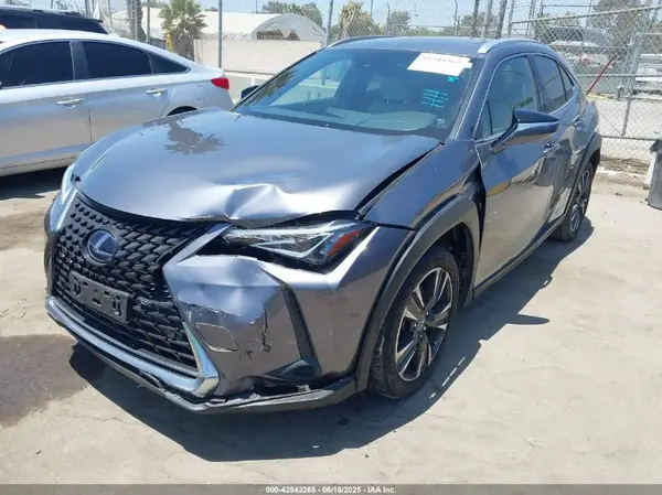 JTHP9JBH9L2020588 2020 LEXUS UX - Image 2