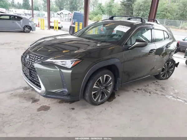 JTHP9JBH9L2030280 2020 LEXUS UX - Image 2