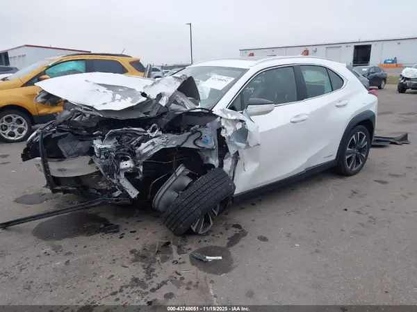 JTHP9JBH9L2036256 2020 LEXUS UX - Image 2