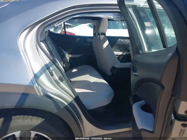 JTHP9JBH9M2037098 2021 LEXUS UX - Image 8