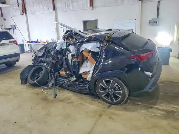 JTHP9JBH9R2078452 2024 LEXUS UX - Image 2