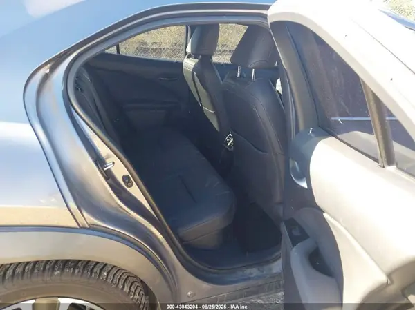 JTHP9JBHXL2020941 2020 LEXUS UX - Image 8