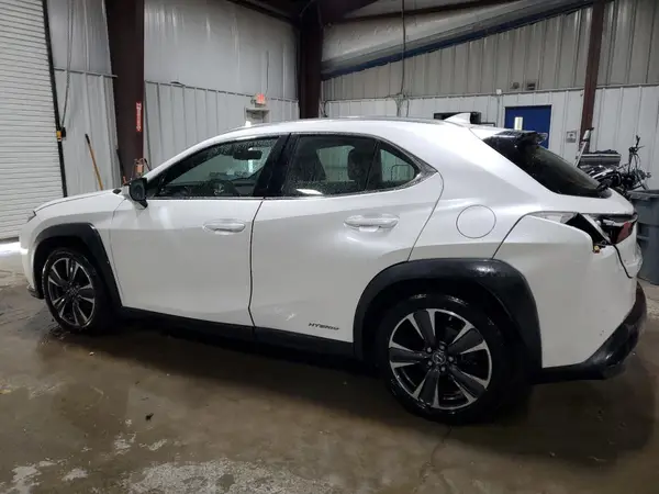 JTHP9JBHXL2026660 2020 LEXUS UX - Image 2
