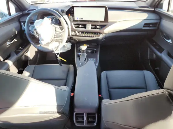 JTHP9JBHXR2076077 2024 LEXUS UX - Image 8