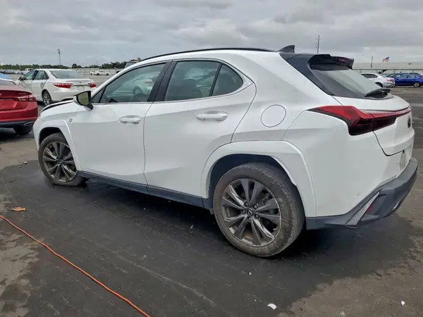 JTHR6JBH4R2163703 2024 LEXUS UX - Image 2