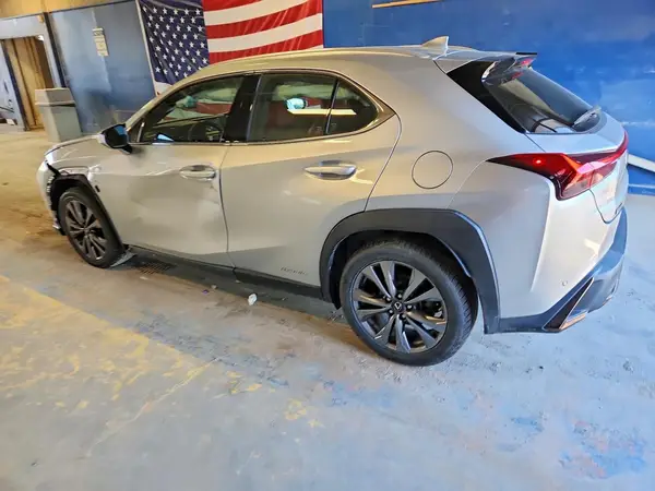 JTHR9JBH1L2025325 2020 LEXUS UX - Image 2