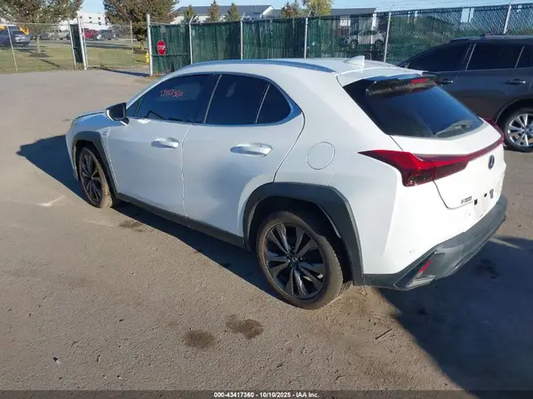 2020 LEXUS UX IAAI lot 43417360 auction photo 3