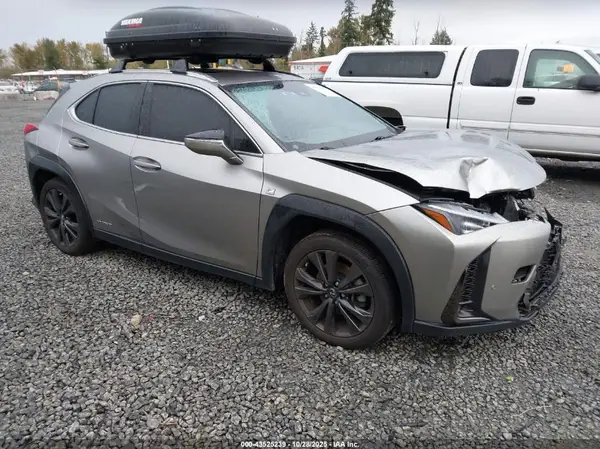JTHR9JBH4L2036366 2020 LEXUS UX - Image 1