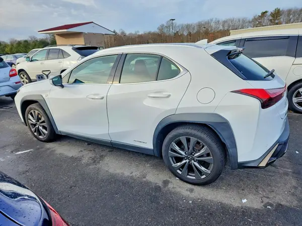 JTHR9JBH5M2046468 2021 LEXUS UX - Image 2
