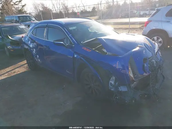 JTHR9JBH8N2061323 2022 LEXUS UX - Image 1