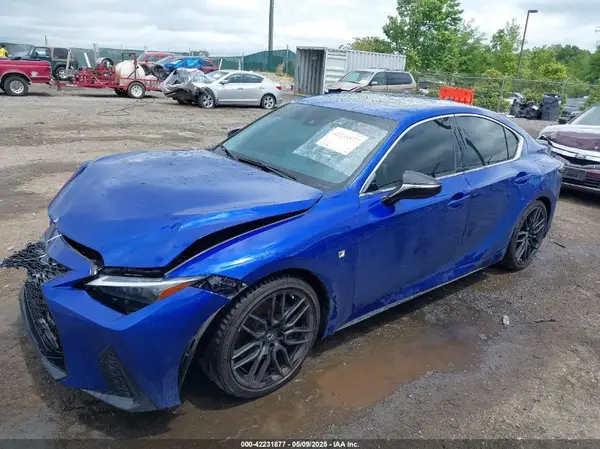 JTHSZ1B27N5052558 2022 LEXUS IS - Image 2