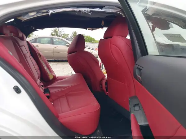 JTHSZ1E25N5023555 2022 LEXUS IS - Image 8