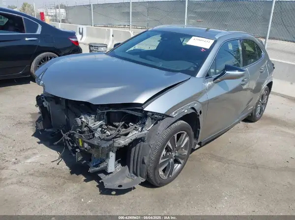 JTHU9JBH0K2010193 2019 LEXUS UX - Image 2