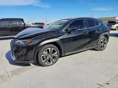 JTHU9JBH0K2013627 2019 LEXUS UX