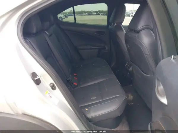 JTHU9JBH1K2010977 2019 LEXUS UX - Image 8