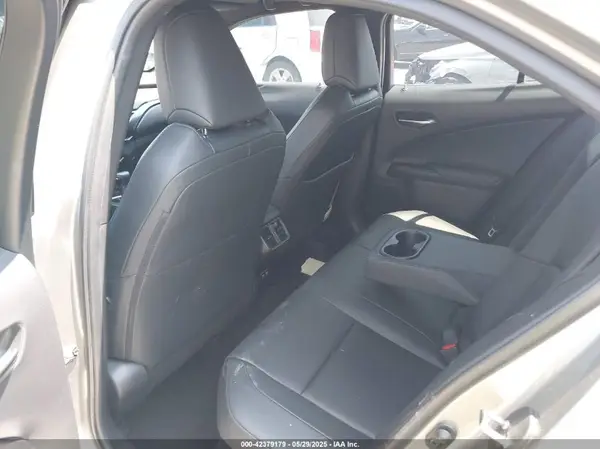 JTHU9JBH2K2018053 2019 LEXUS UX - Image 8