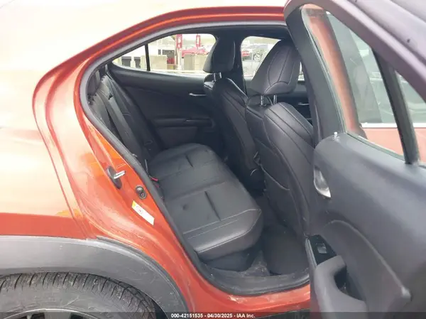 JTHU9JBH3K2003383 2019 LEXUS UX - Image 8