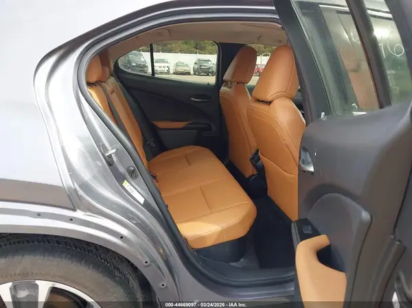 JTHU9JBH4K2004915 2019 LEXUS UX - Image 8